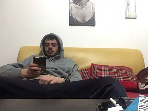 Snapshot of DragonPink chatting on 01-10-25, 08:26 DragonPink online show from 01-10-25, 08:26