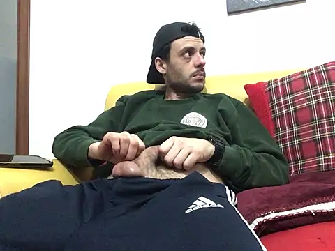 Snapshot of DragonPink chatting on 02-10-25, 11:23 DragonPink online show from 02-10-25, 11:23