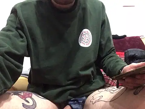 Snapshot of DragonPink chatting on 02-22-25, 01:55 DragonPink online show from 02-22-25, 01:55