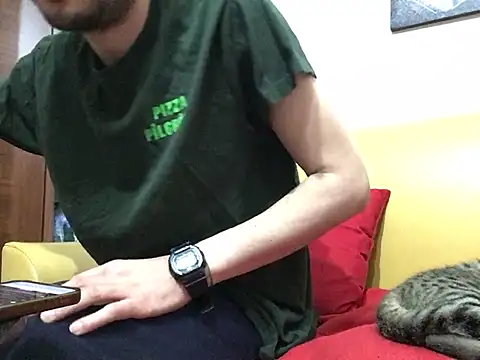 Snapshot of DragonPink chatting on 03-01-25, 01:51 DragonPink online show from 03-01-25, 01:51