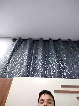 Snapshot of 719610 chatting on 11-04-25, 03:33 719610 online show from 11-04-25, 03:33