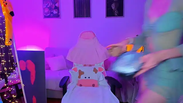 Alyssa Smitt online show from 10-27-25, 06:45