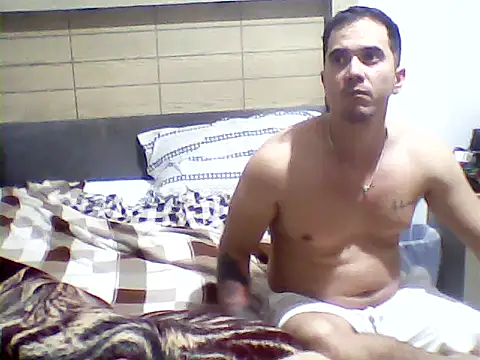 Snapshot of Terry_Bogardd chatting on 02-09-25, 05:08 Terry Bogardd online show from 02-09-25, 05:08