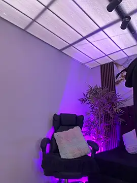 Snapshot of Ady_18 chatting on 02-10-26, 05:06 Ady 18 online show from 02-10-26, 05:06