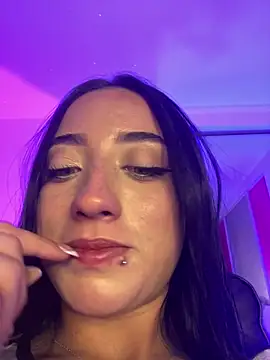 Snapshot of Ady_18 chatting on 02-16-26, 08:27 Ady 18 online show from 02-16-26, 08:27