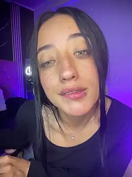 Snapshot of Ady_18 chatting on 04-15-26, 07:58 Ady 18 online show from 04-15-26, 07:58