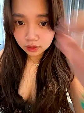 Hotellinh12 online show from 10-17-25, 08:06