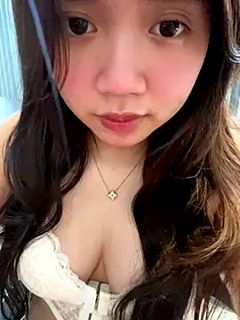 Hotellinh12 online show from 12-17-25, 04:51