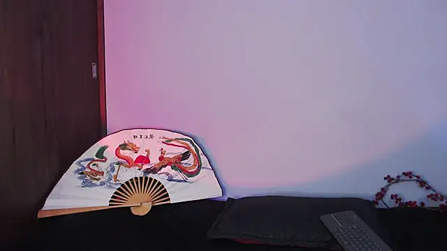 Snapshot of catipetite chatting on 01-11-25, 09:04 catipetite online show from 01-11-25, 09:04