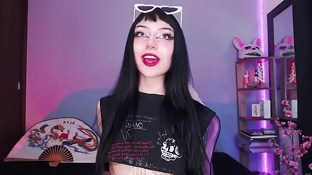 Snapshot of catipetite chatting on 02-27-25, 01:38 catipetite online show from 02-27-25, 01:38