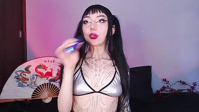 Snapshot of catipetite chatting on 03-16-25, 11:36 catipetite online show from 03-16-25, 11:36