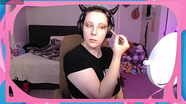 Snapshot of CirqueNoirBlu chatting on 09-16-25, 02:23 CirqueNoirBlu online show from 09-16-25, 02:23