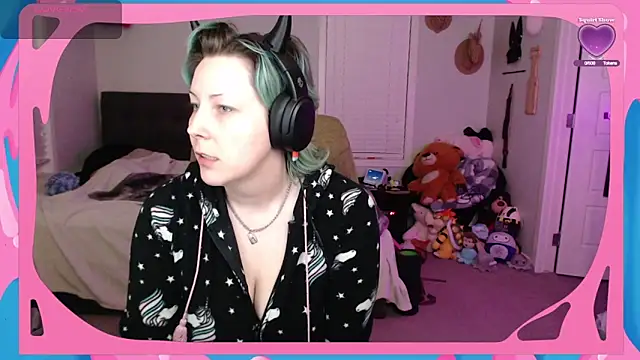 Snapshot of CirqueNoirBlu chatting on 10-08-25, 02:53 CirqueNoirBlu online show from 10-08-25, 02:53