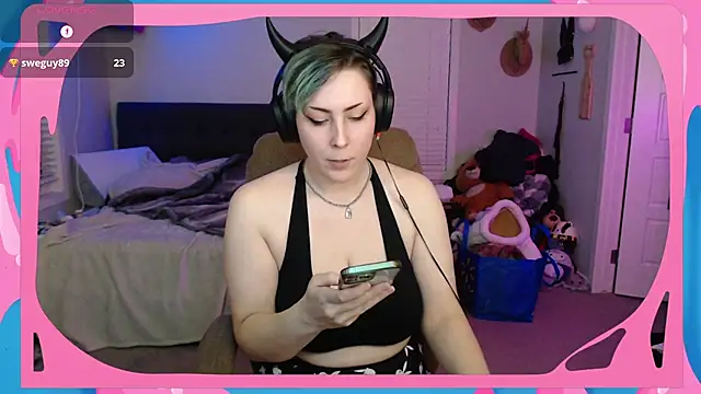 Snapshot of CirqueNoirBlu chatting on 11-05-25, 02:55 CirqueNoirBlu online show from 11-05-25, 02:55