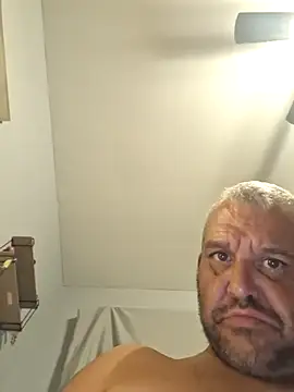 Snapshot of silkstroker6981 chatting on 09-19-25, 11:00 silkstroker6981 online show from 09-19-25, 11:00