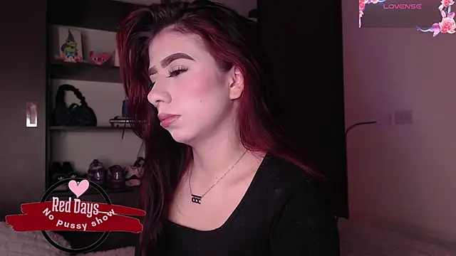 Snapshot of Your_rosalie chatting on 10-18-25, 03:20 Your rosalie online show from 10-18-25, 03:20