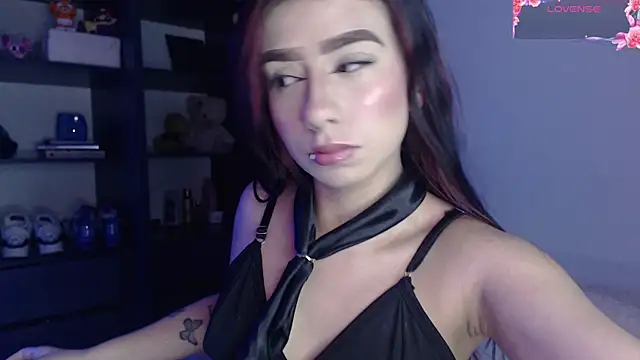 Snapshot of Your_rosalie chatting on 10-25-25, 04:20 Your rosalie online show from 10-25-25, 04:20