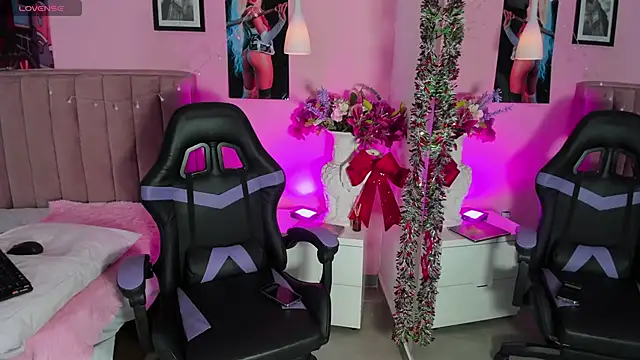 RolyLoren online show from 12-20-24, 11:32