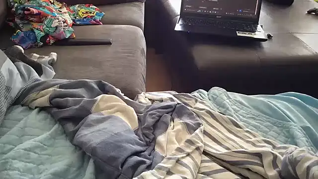 Snapshot of spundaddylive chatting on 02-16-25, 01:49 spundaddylive online show from 02-16-25, 01:49