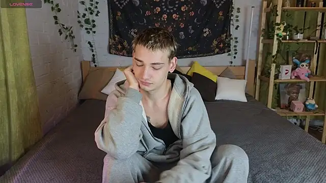 Nick Win online show from 11-08-25, 05:23