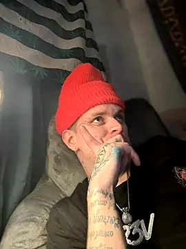 Snapshot of traejddd chatting on 10-02-25, 03:13 traejddd online show from 10-02-25, 03:13