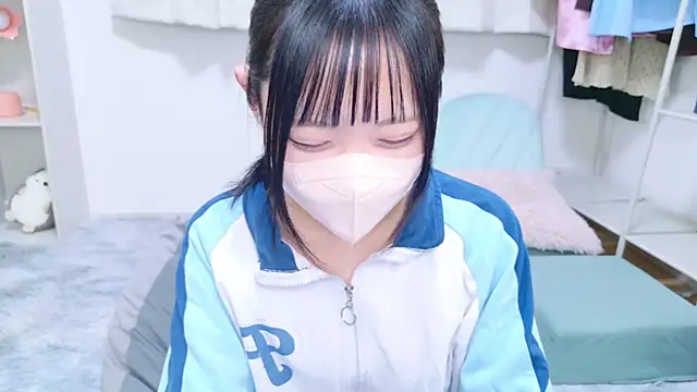 Suzu ch xx online show from 02-16-25, 09:27