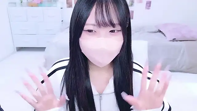 Suzu ch xx online show from 10-19-25, 01:12