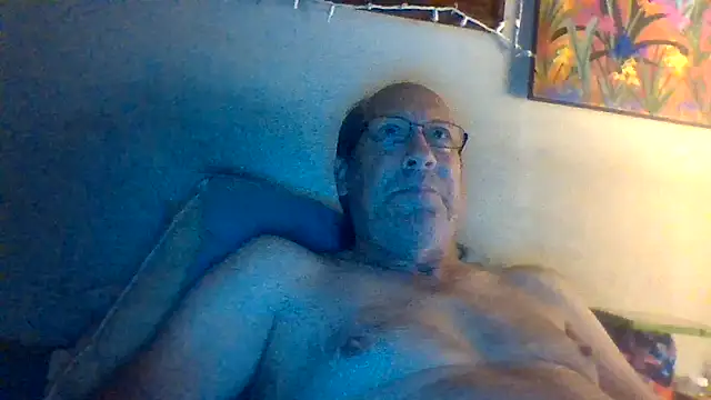 Snapshot of hornyrich69 chatting on 09-17-25, 04:47 hornyrich69 online show from 09-17-25, 04:47