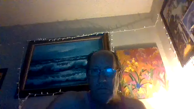 Snapshot of hornyrich69 chatting on 02-18-26, 05:36 hornyrich69 online show from 02-18-26, 05:36