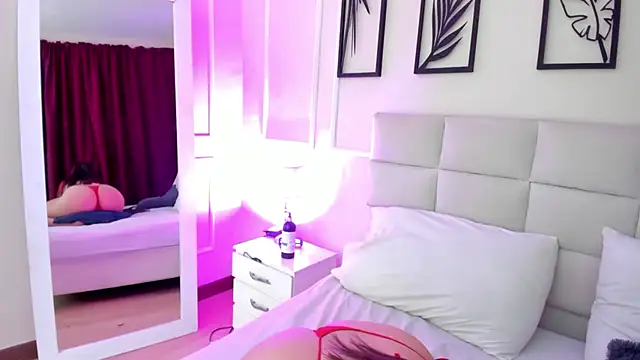 Alisa  walker online show from 12-28-24, 01:29