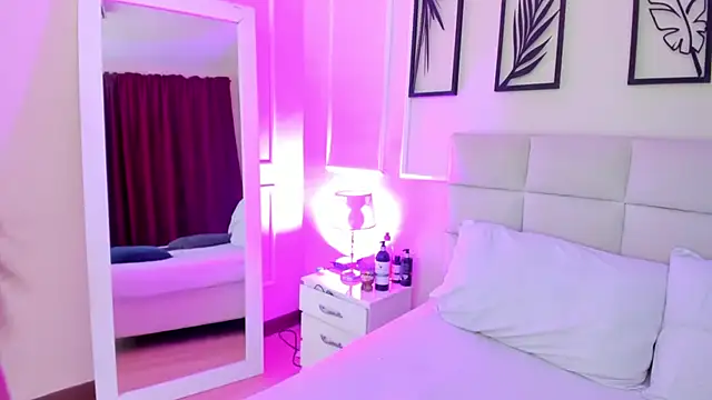 Alisa  walker online show from 01-13-25, 07:21