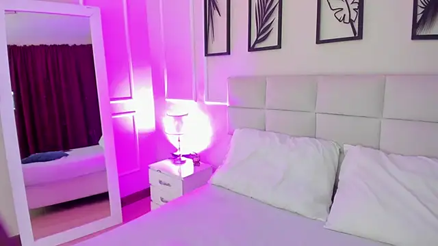 Alisa  walker online show from 01-22-25, 07:13