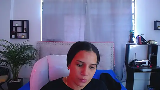 Chiqui milk  online show from 03-18-25, 07:10