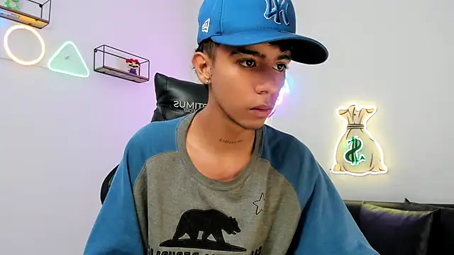 dikey 62 online show from 03-10-25, 08:23