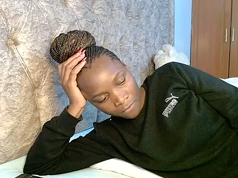 Snapshot of Naughty_Girl17 chatting on 12-15-25, 05:23 Naughty Girl17 online show from 12-15-25, 05:23