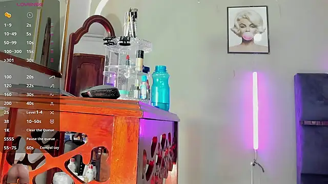 Jimena Grey online show from 01-14-26, 03:56