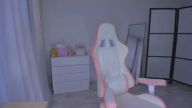 AnnaLunar online show from 02-27-25, 05:34