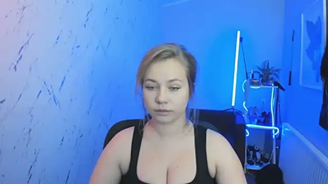 holly xglam online show from 10-13-25, 04:51