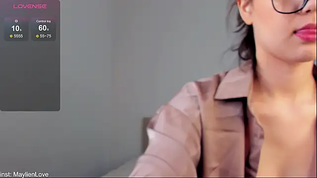 MaylienLove online show from 12-26-24, 07:35