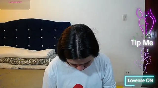 Snapshot of melpark chatting on 02-12-26, 12:44 melpark online show from 02-12-26, 12:44