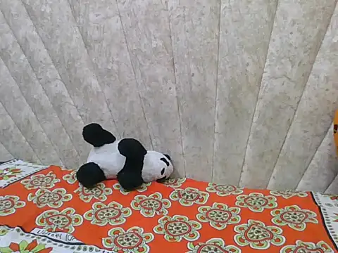 Snapshot of Sexy_Villagegal chatting on 12-21-25, 08:16 Sexy Villagegal online show from 12-21-25, 08:16