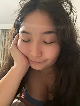 cutie mio online show from 01-15-25, 03:29