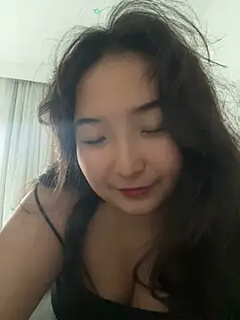 cutie mio online show from 02-05-25, 01:44