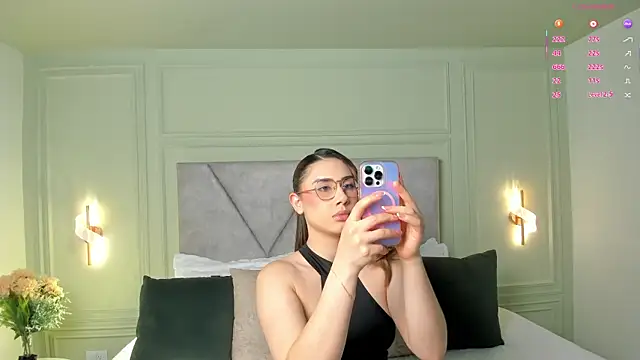  Miss Kimm online show from 11-18-25, 11:47