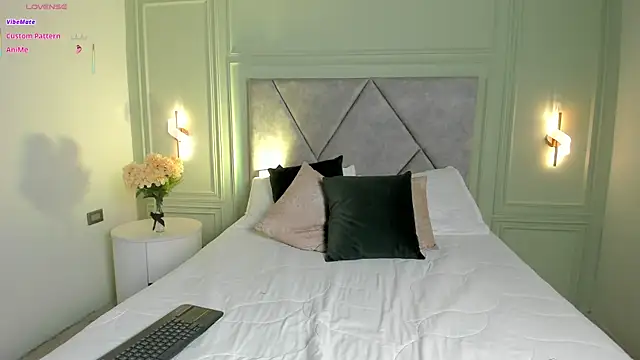  Miss Kimm online show from 11-21-25, 10:36