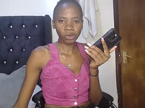 Sexyprecious01 online show from 09-27-25, 02:22