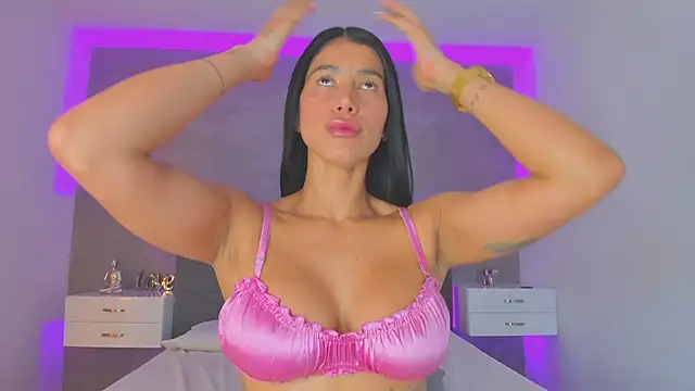 Snapshot of jasminehill_ chatting on 02-25-25, 03:38 jasminehill online show from 02-25-25, 03:38