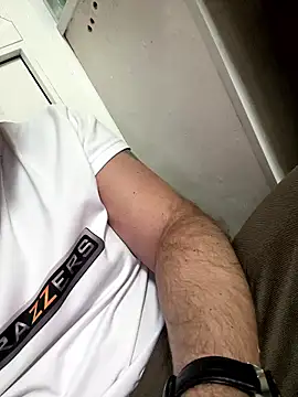 Snapshot of spermenli chatting on 01-12-26, 07:30 spermenli online show from 01-12-26, 07:30