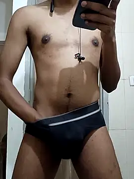 Snapshot of JerryJerome01 chatting on 11-21-25, 11:42 JerryJerome01 online show from 11-21-25, 11:42