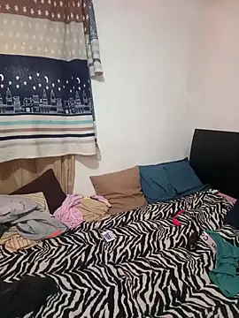 Snapshot of Boypolla11 chatting on 02-13-25, 04:50 Boypolla11 online show from 02-13-25, 04:50